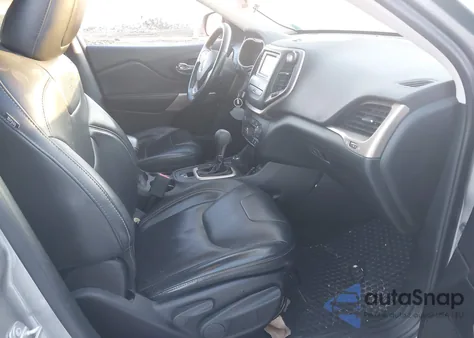 2017 Jeep Cherokee Latitude 4X4 from USA, damaged, VIN 1C4PJMCS6HW576040